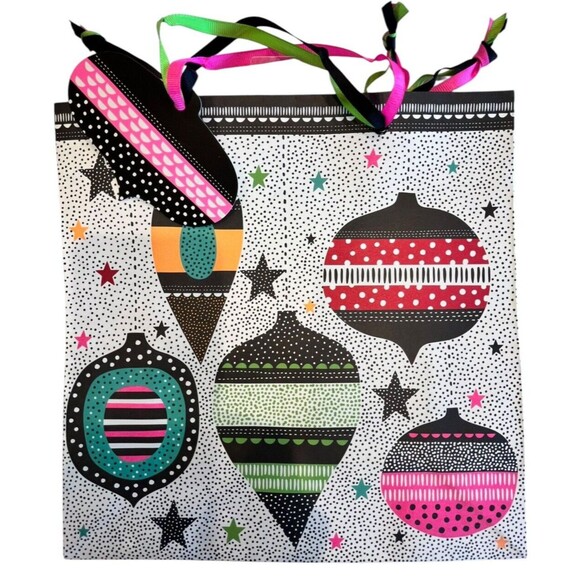 Christmas Gift Bags New LOT 27 Various Sizes  and Designs NWT - Picture 2 of 7